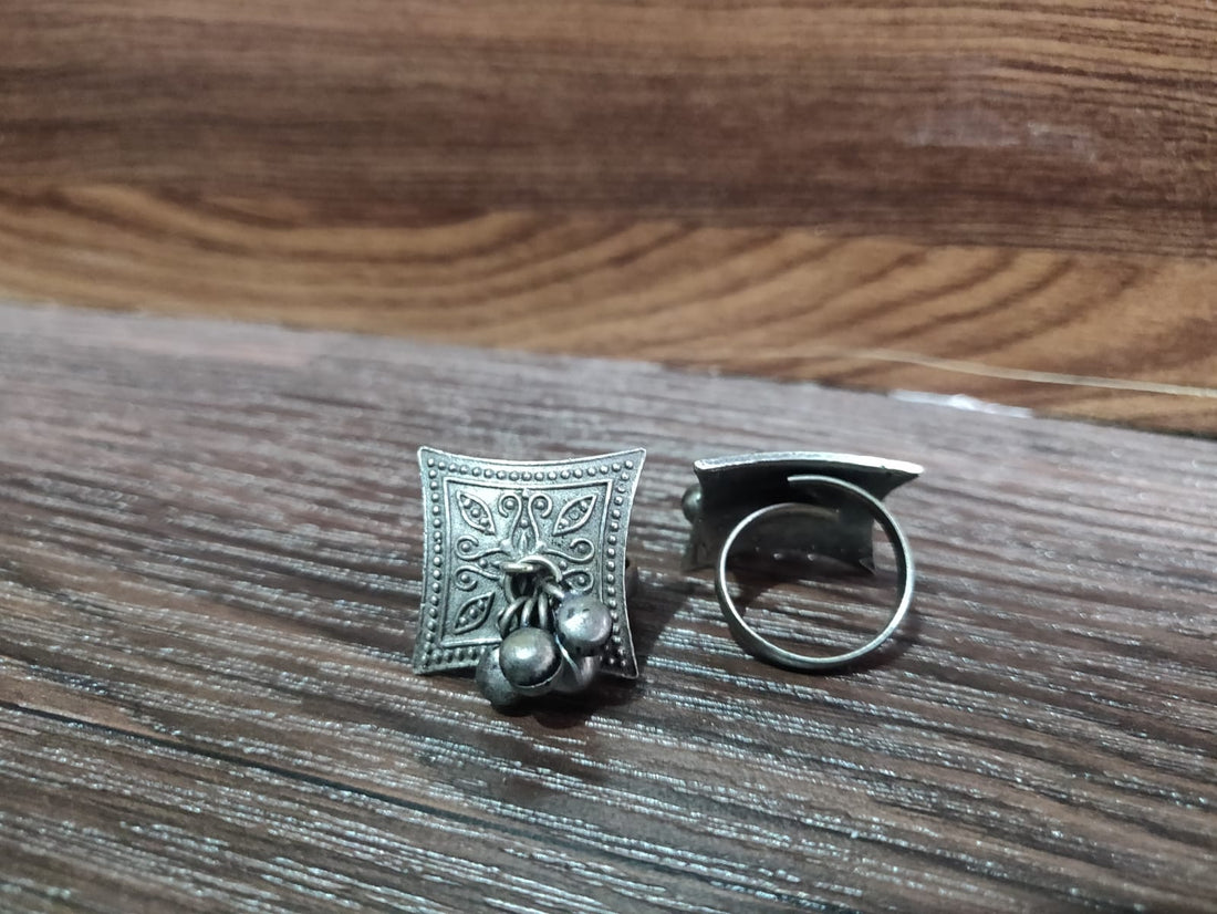 Vintage Square Ring