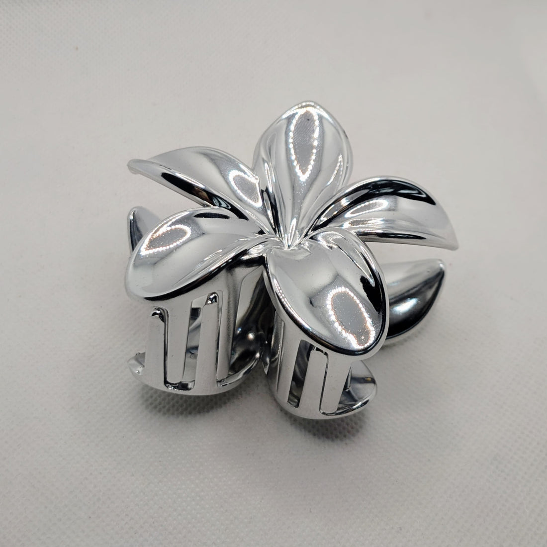 Radiant Flora Hair Claw Clip