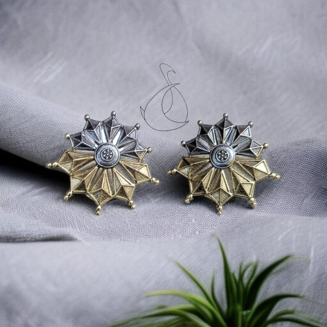 Taaraa  Studs Earrings