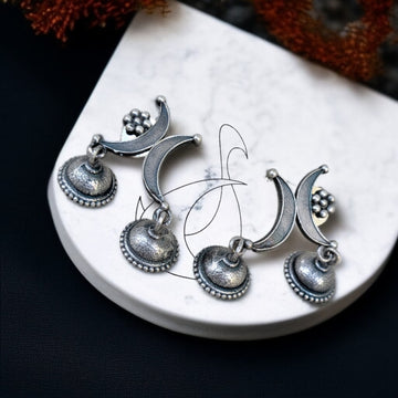 Nishtha Stud Earrings