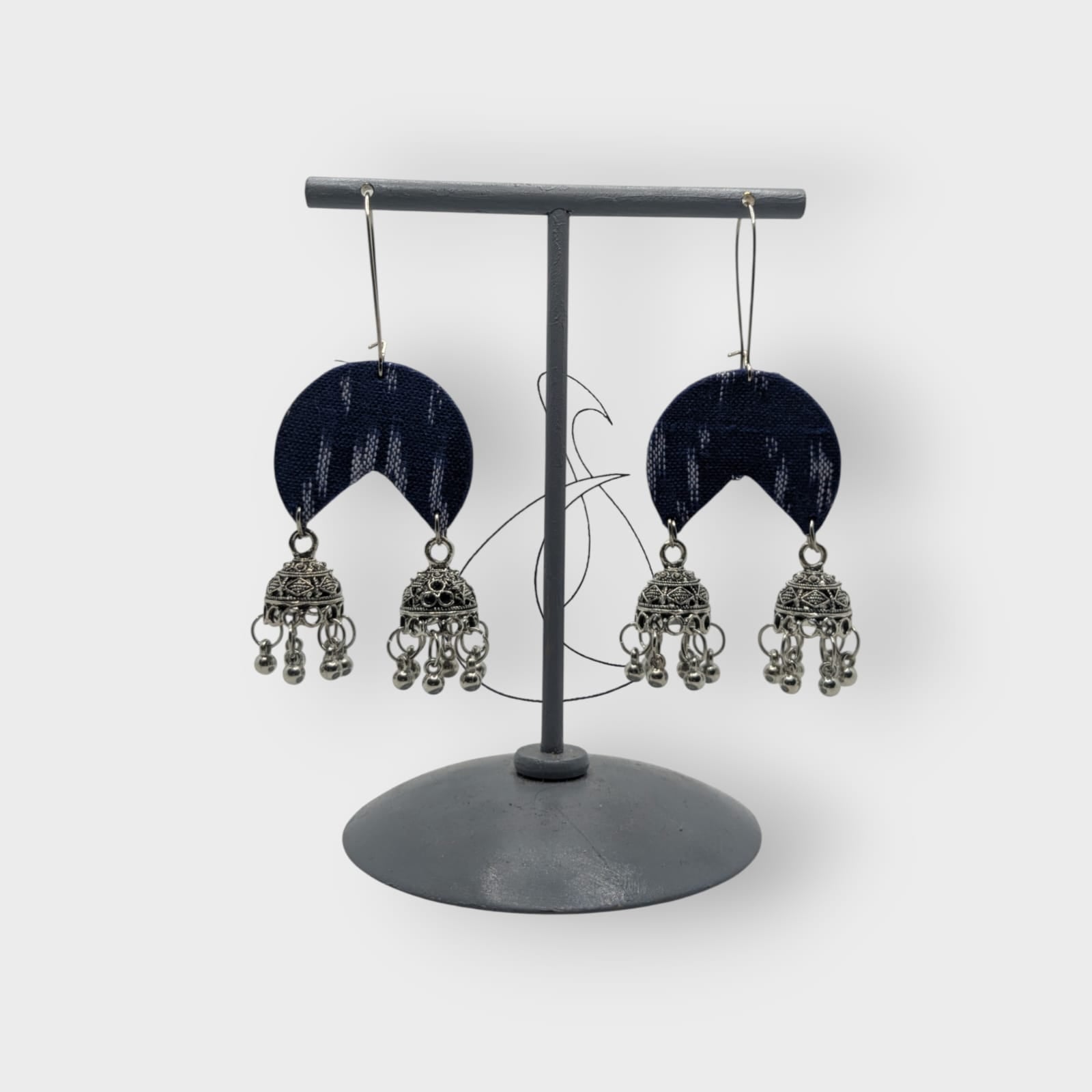 Saanvi-Fabric Earrings