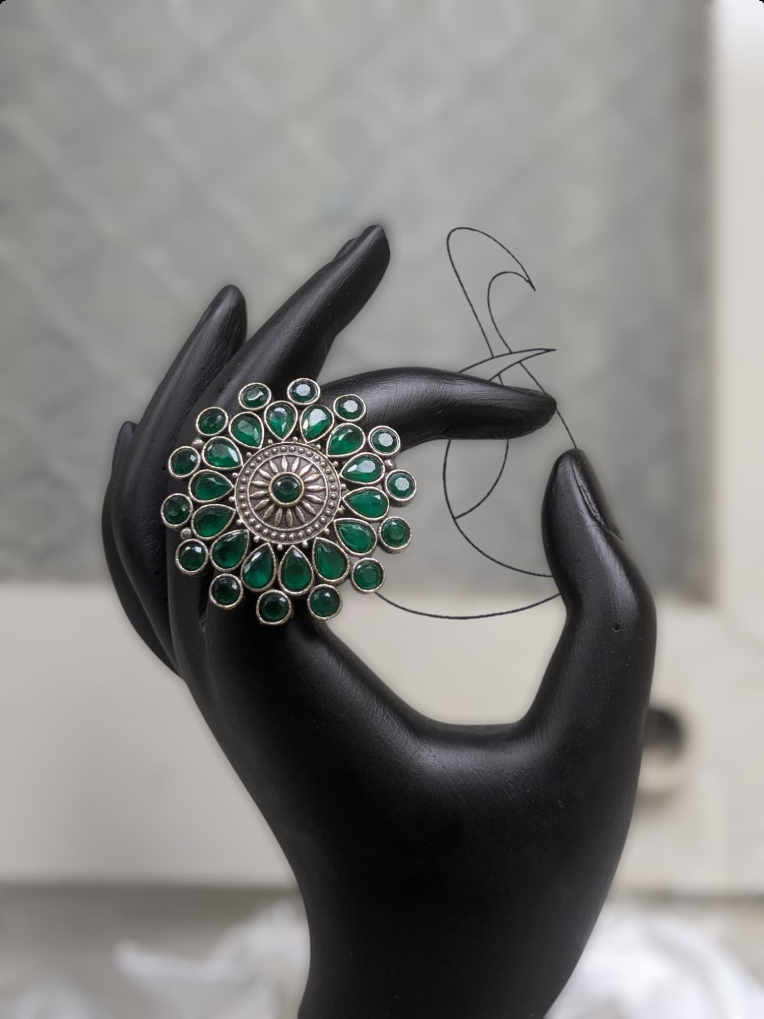 Madhavi Finnger Ring