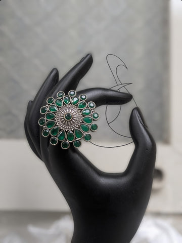 Madhavi Finnger Ring