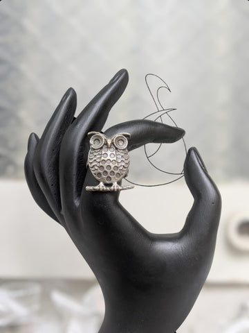 Madhuri Finger Ring