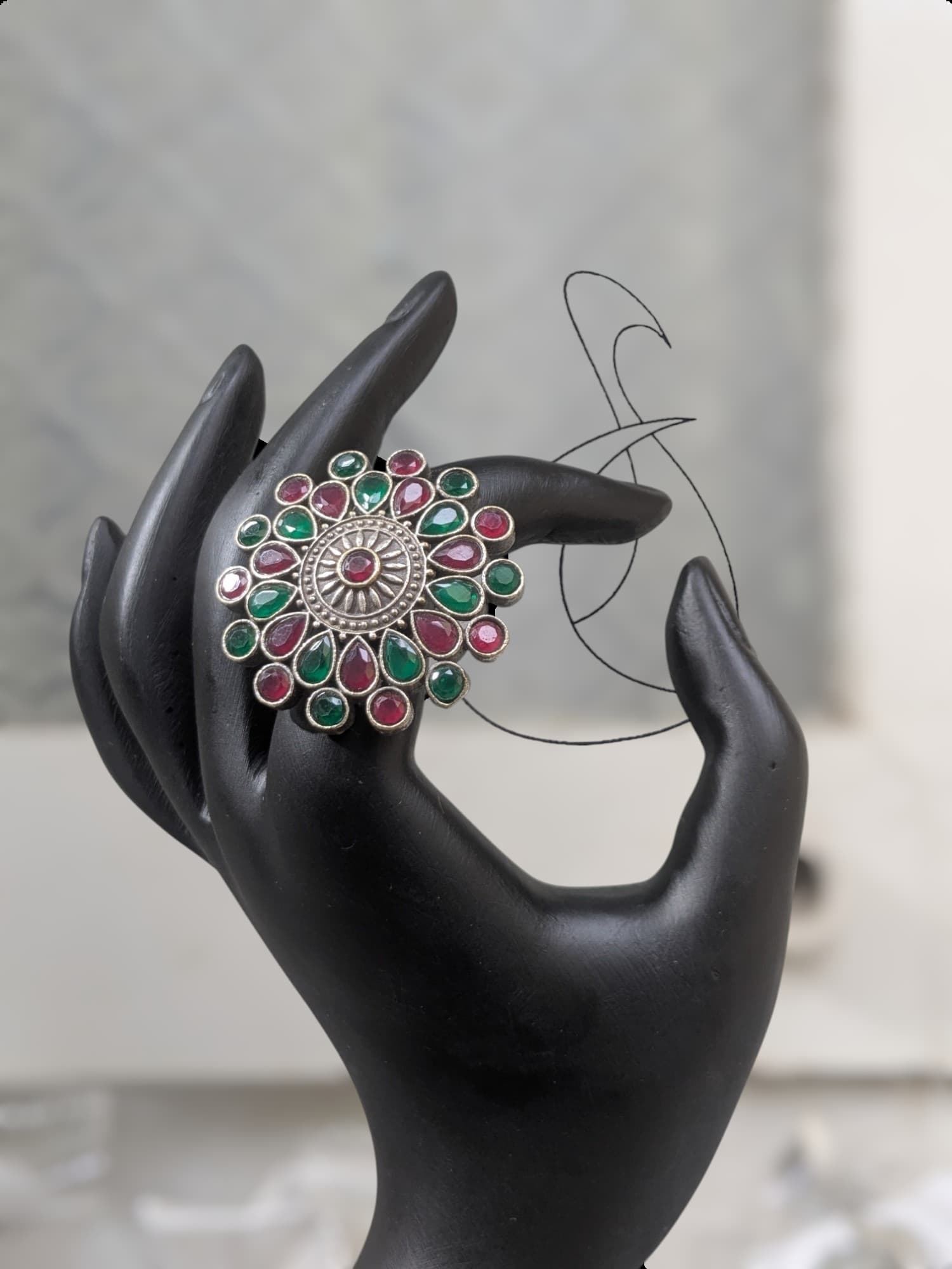 Myra Finger Ring