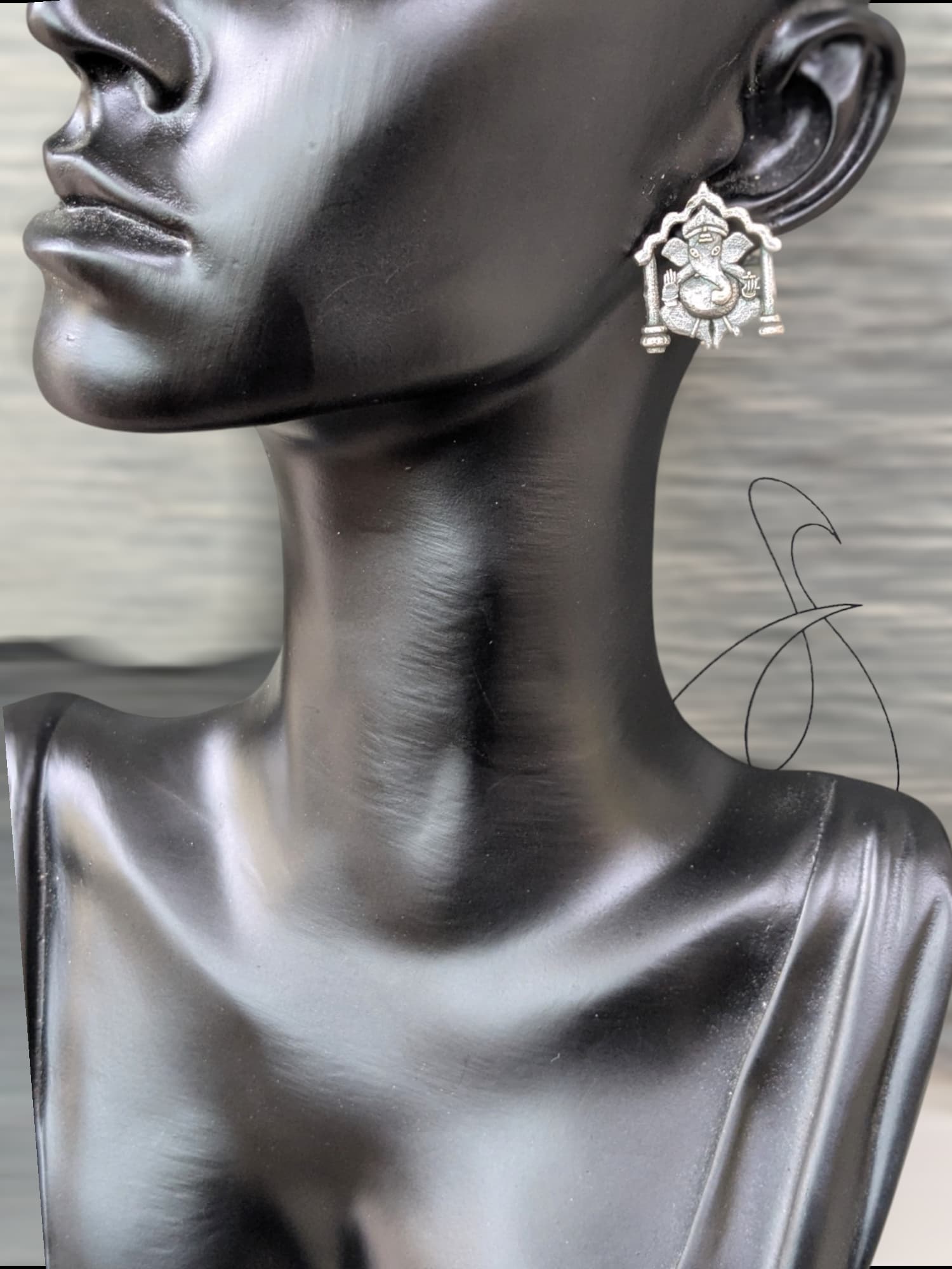 Aavya Stud Earrings