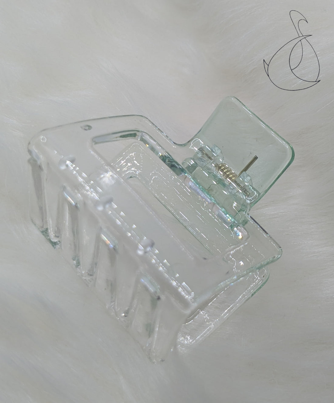 Classic Clear Hair Clamps – Elegant & Functional