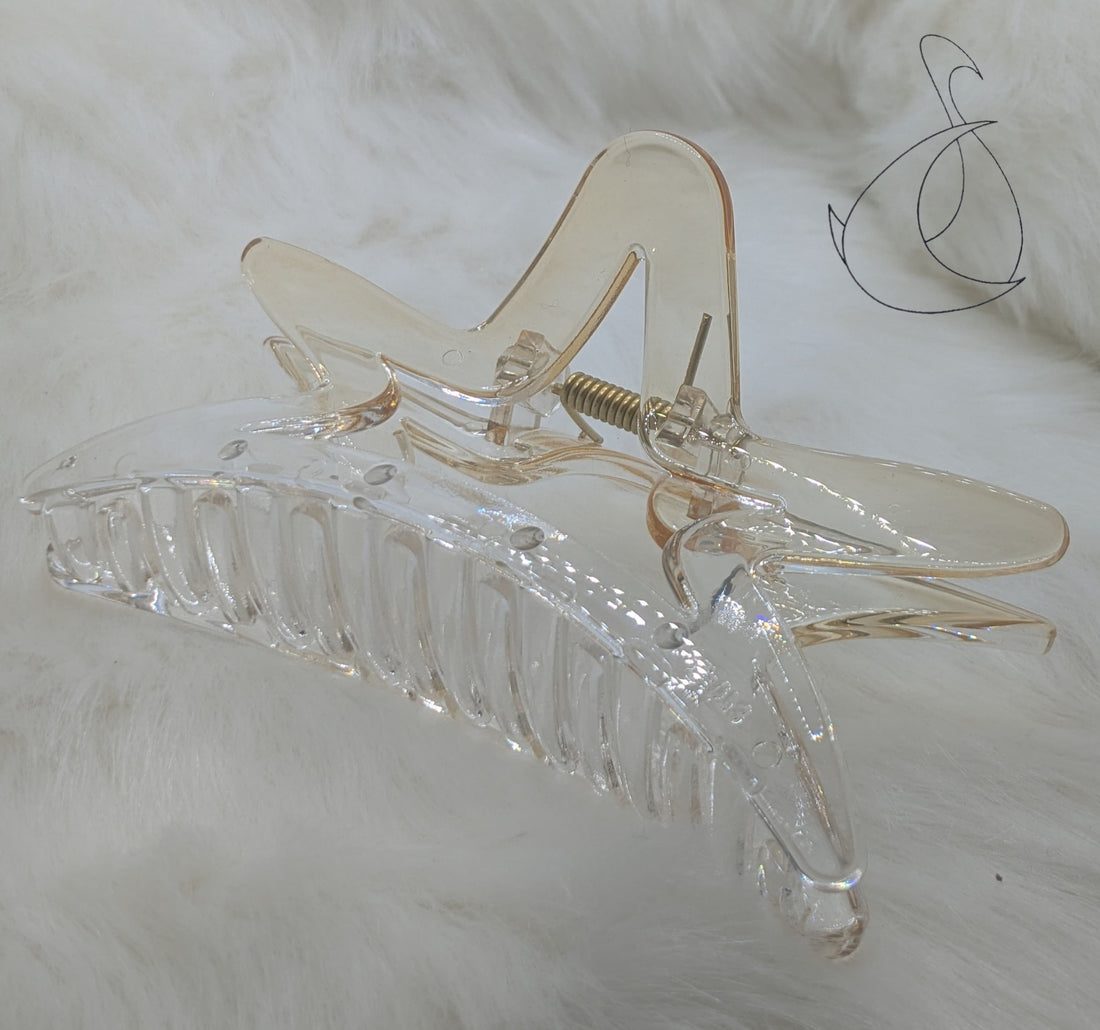 Trendy Minimalist Claw Clips – Lightweight & Comfortable