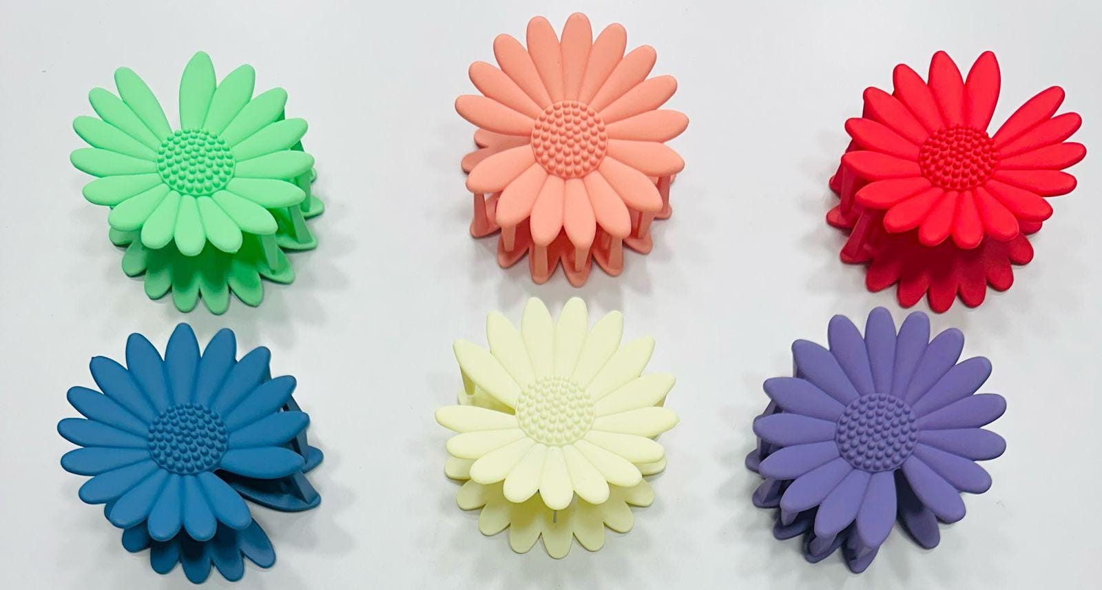 Solid Colour Matt Finished Sunflower Design Hair Claw Clip